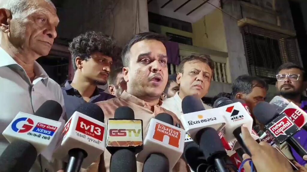 સુરજ ઉગવા પહેલા 25 લોકોની ધરપકડ, ગણેશ મંડપ પર પથ્થરમારો થતા પોલીસ એક્શનમાં