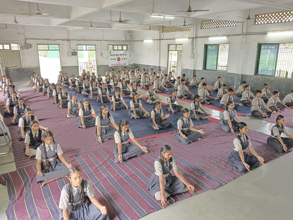 અદાણી ફાઉન્ડેશન-હજીરા દ્વારા આંતરરાષ્ટ્રીય યોગ દિવસની ઉત્સાહભેર ઉજવણી