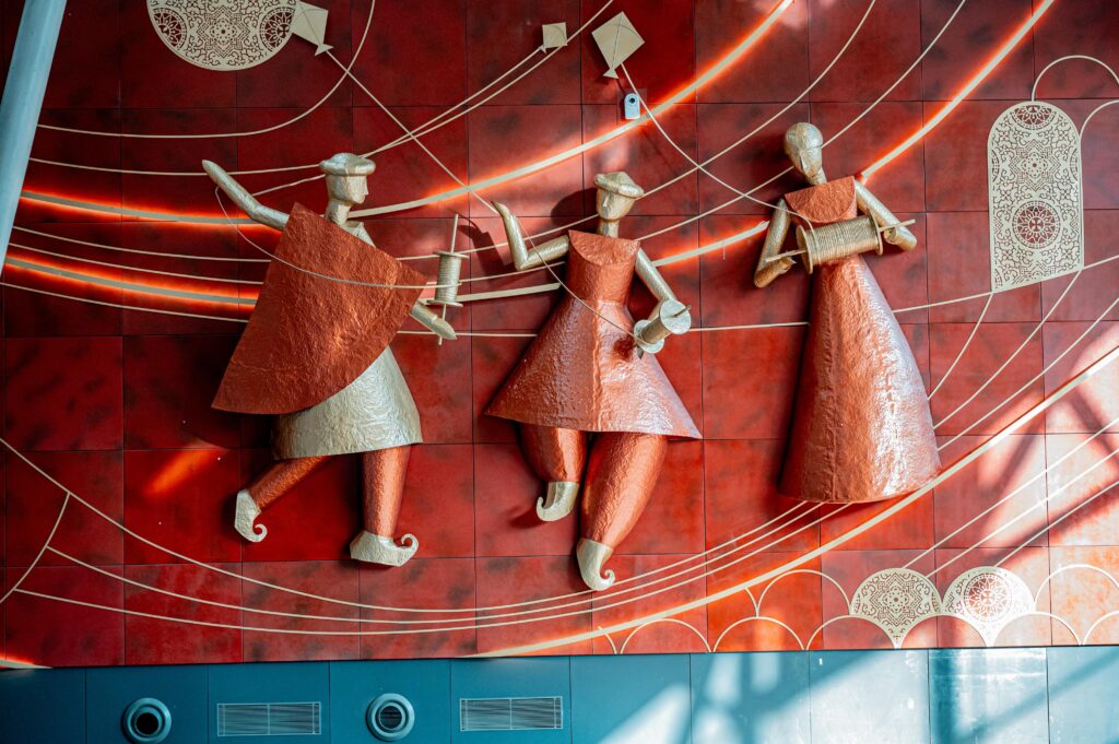 SVPI એરપોર્ટ ખાતે ગુજરાતની સ્વતંત્રતા, ઉત્સવ અને ભવ્ય વારસાની ઉજવણી કરતા નવા સ્થાપનોનું અનાવરણ