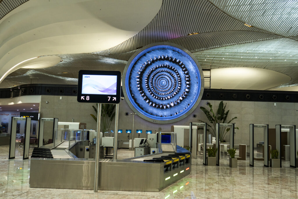 અદાણી ગ્રુપે બનાવ્યું ભવ્ય આંતરરાષ્ટ્રીય એરપોર્ટ, પીએમ મોદી 8 ઓક્ટોબરે કરશે ઉદ્ઘાટન: જાણો સુવિધાઓ વિશે