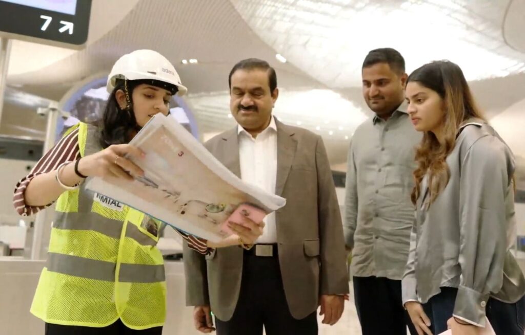 નવી મુંબઈ આંતરરાષ્ટ્રીય એરપોર્ટનું નિર્માણ 'દરેક હાથ અને હૃદય'નું નિર્માણ: ગૌતમ અદાણી