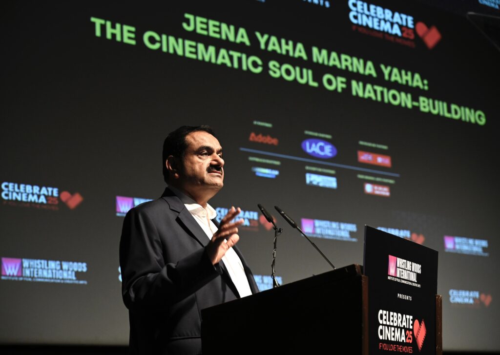 ગૌતમ અદાણીએ સિનેમાને રાષ્ટ્રનિર્માણનો આત્મા ગણાવી બજારો અને મીડિયામાં ખોટી સ્ક્રિપ્ટો સામે વિદ્યાર્થીઓને ચેતવ્યા