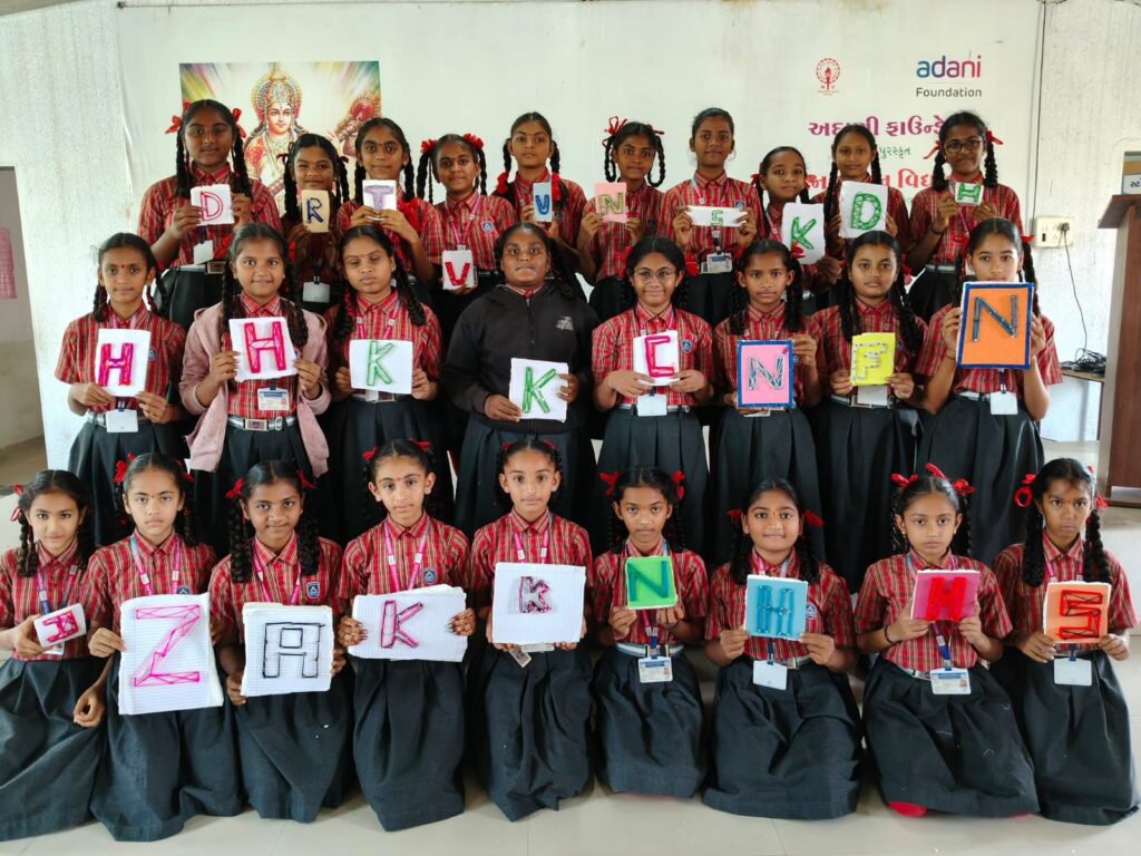 નવચેતન અદાણી વિદ્યાલયમાં રાષ્ટ્રીય બાળ દિવસની સર્જનાત્મક ઉજવણી થઈ