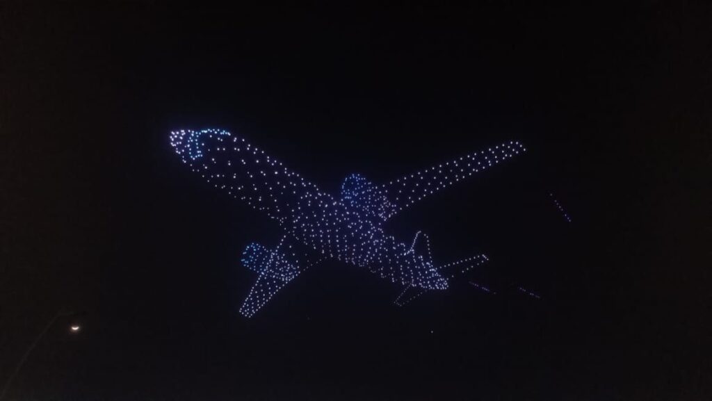 નવી મુંબઈ ઇન્ટરનેશનલ એરપોર્ટના ઉદ્ઘાટન પૂર્વે 1515 ડ્રોન્સે આકાશ ગજવ્યું