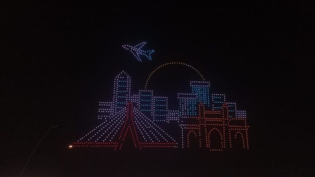 નવી મુંબઈ ઇન્ટરનેશનલ એરપોર્ટના ઉદ્ઘાટન પૂર્વે 1515 ડ્રોન્સે આકાશ ગજવ્યું