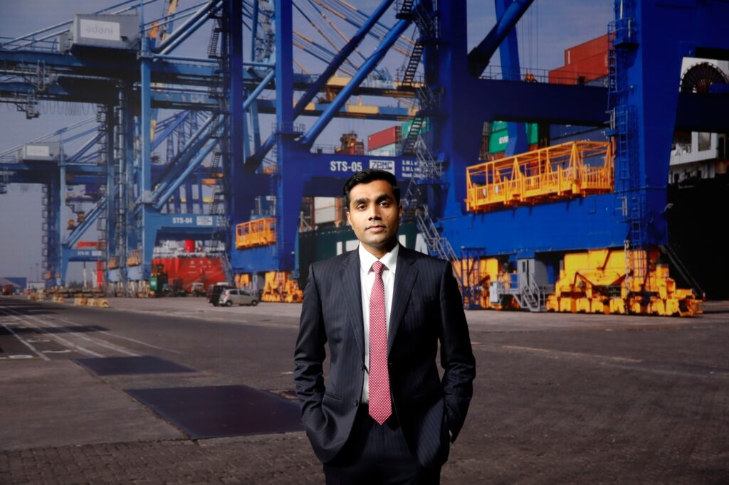 અદાણી જૂથ કચ્છમાં ₹1.5 લાખ કરોડ રોકશેઃ કરણ અદાણીએ વાઇબ્રન્ટ ગુજરાતને સંબોધ્યું