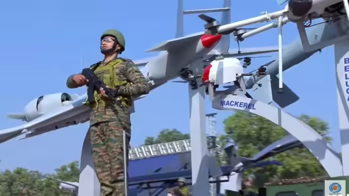 Operation Sindoor બાદ પ્રજાસત્તાક પરેડમાં ભારતની સેના શક્તિઃ 8 તસવીરોમાં ભારતીય લશ્કરનો દમ-ખમ