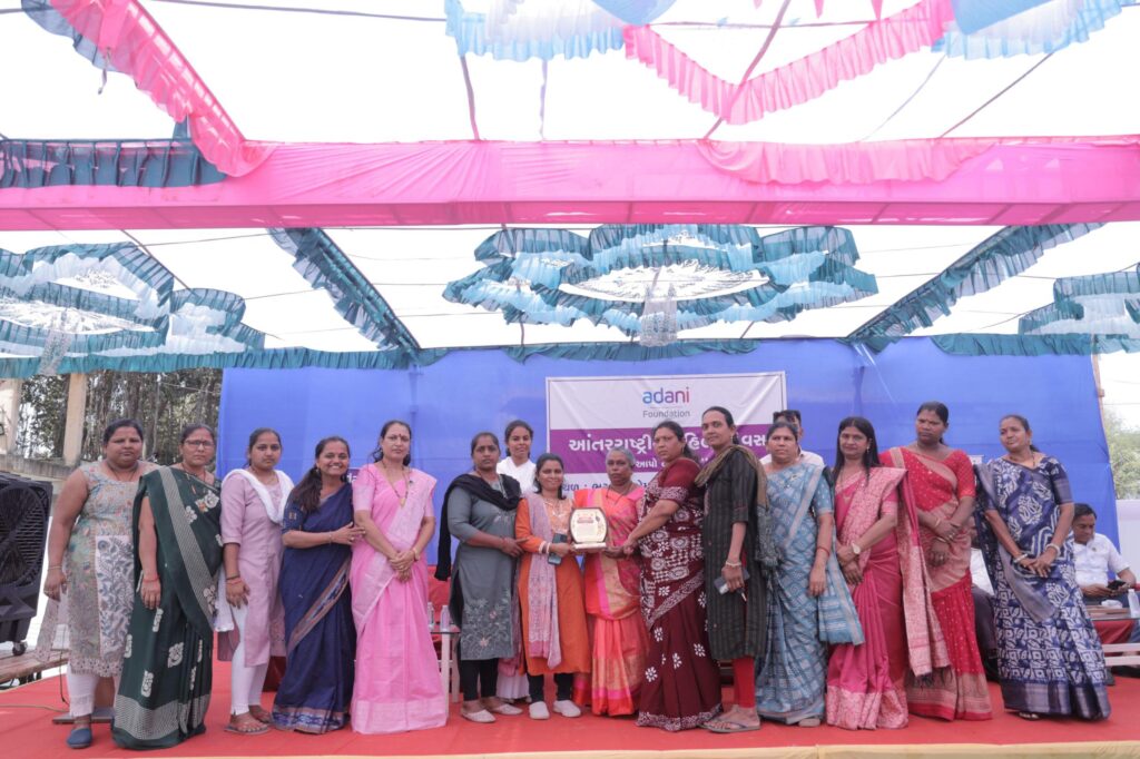 અદાણી ફાઉન્ડેશન દ્વારા હજીરા અને ઉમરપાડામાં “સશક્ત નારી – વિકસિત ભારત”ના સંકલ્પ સાથે આંતરરાષ્ટ્રીય મહિલા દિવસની આગોતરી ઉજવણી
