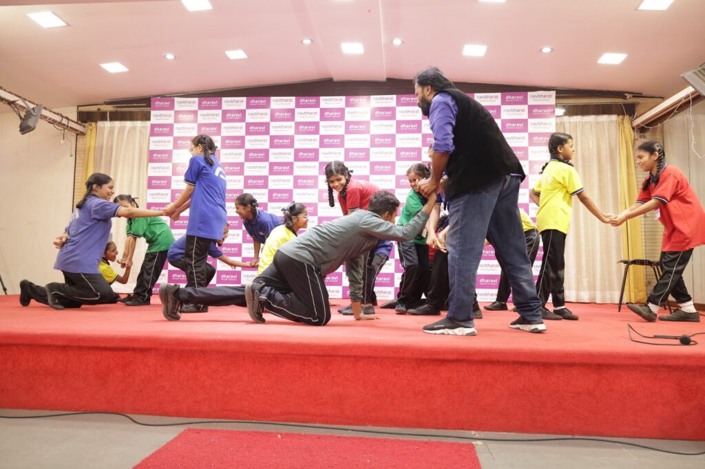 Women's Day 2026: ધારાવીમાં શાળાએ જતી છોકરીઓને સ્વ-બચાવ અને આરોગ્ય જાગૃતિ માટે તાલીમ આપવામાં આવી