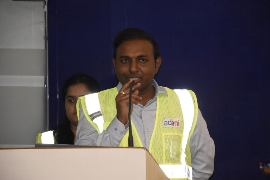 સુરતના દરિયે હવાઈ ડ્રોન હુમલાને પહોચી વળવા ગુજરાત મેરીટાઇમ બોર્ડ અને અદાણી હજીરા પોર્ટનું સંયુક્ત ઓરેશન