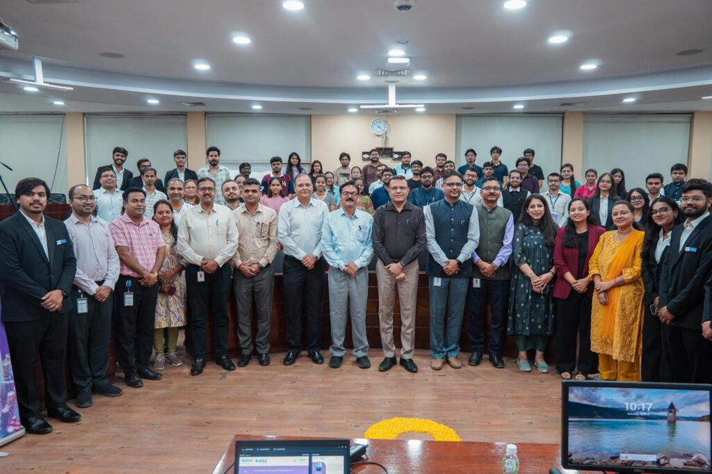 અદાણી યુનિવર્સિટીમાં RF અને એન્ટેના ડિઝાઇન પર સેમિનાર; પ્રતિષ્ઠિત IEEE ચેપ્ટરનો પ્રારંભ, ISROના નિષ્ણાતોએ શીખવ્યા હાઈ-ટેક પાઠ