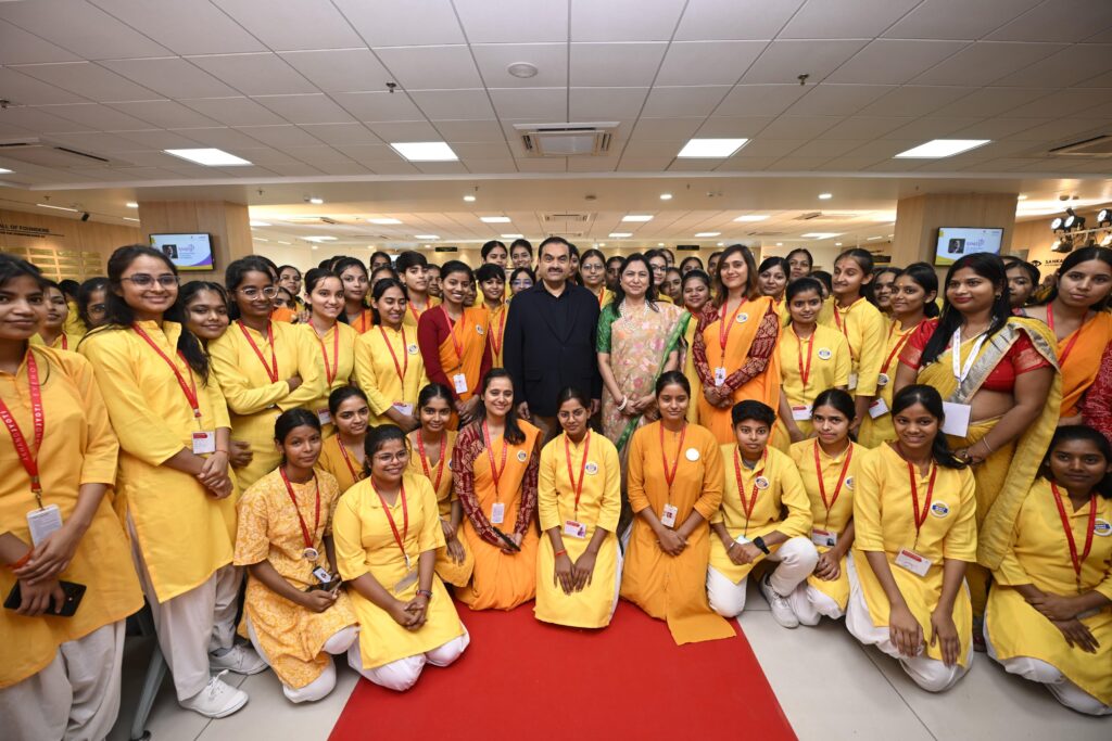 આ રાજ્યમાં ગ્રામિણોની આંખ સંભાળ માટે ગૌતમ અદાણીની પહેલનો આરંભ: રાષ્ટ્રવ્યાપી 5૦૦ કરોડનો સંકલ્પ