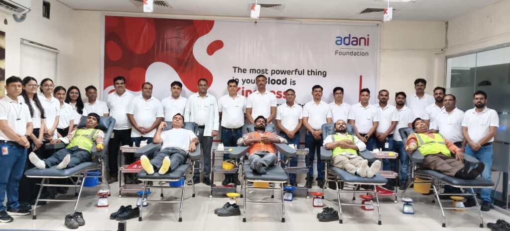 દેશવ્યાપી રક્તદાન પર્વ રુપે અદાણી ફાઉન્ડેશને ગૌતમ અદાણીનો ૬૪મો જન્મદિન ઉજવ્યો